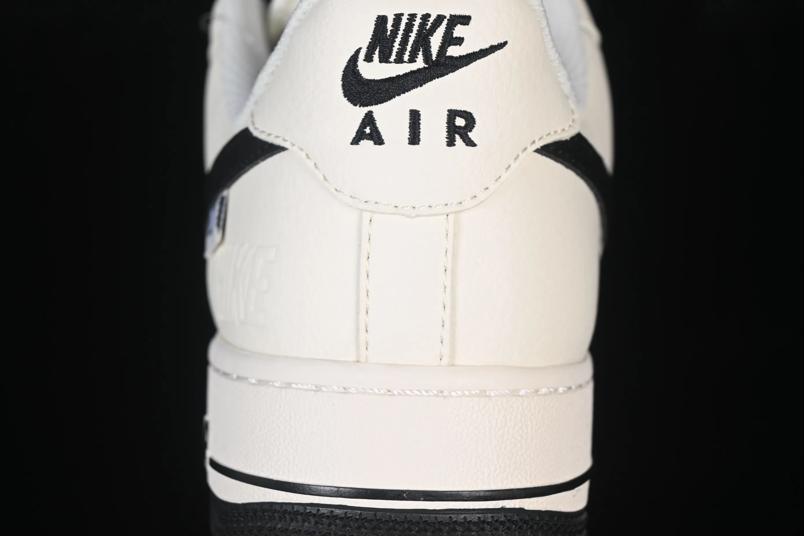 All categories Nk Air Force 1 Air Force series Nk Air Force 1 Low Air Force low-top Nike Air Force 1'07 Low Nike embossed beige black tree pattern Air Force 1 low-top casual sneakers SM6668-120